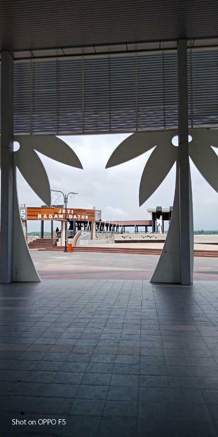 Rumah Tamu Azizah Kampong Tanjong Bayan Exterior foto